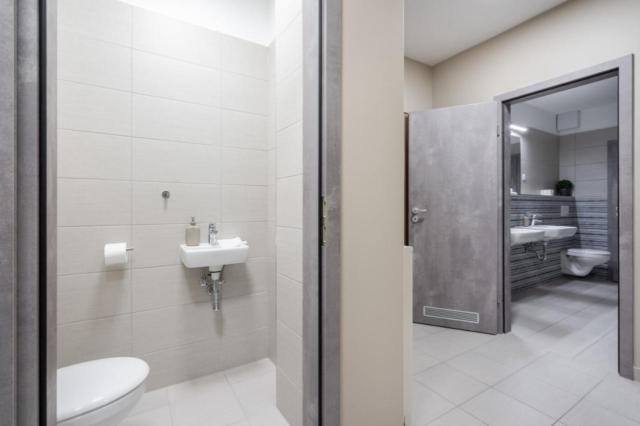 Navy Angel Apartment With Balcony Budapest Luaran gambar